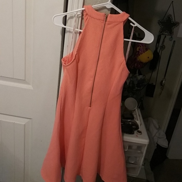 Dress - Picture 2 of 3